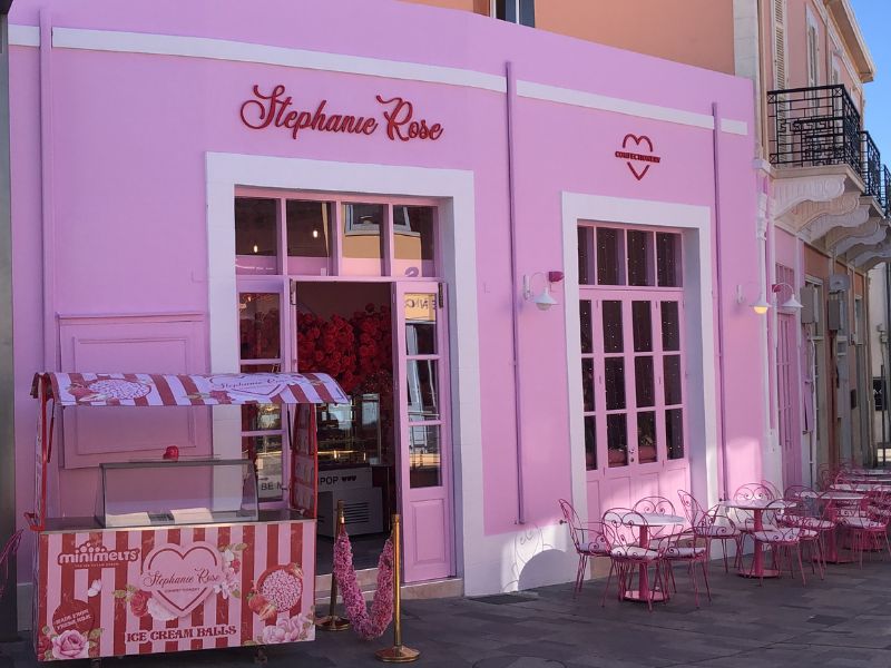 3 Fancy chocolate shop