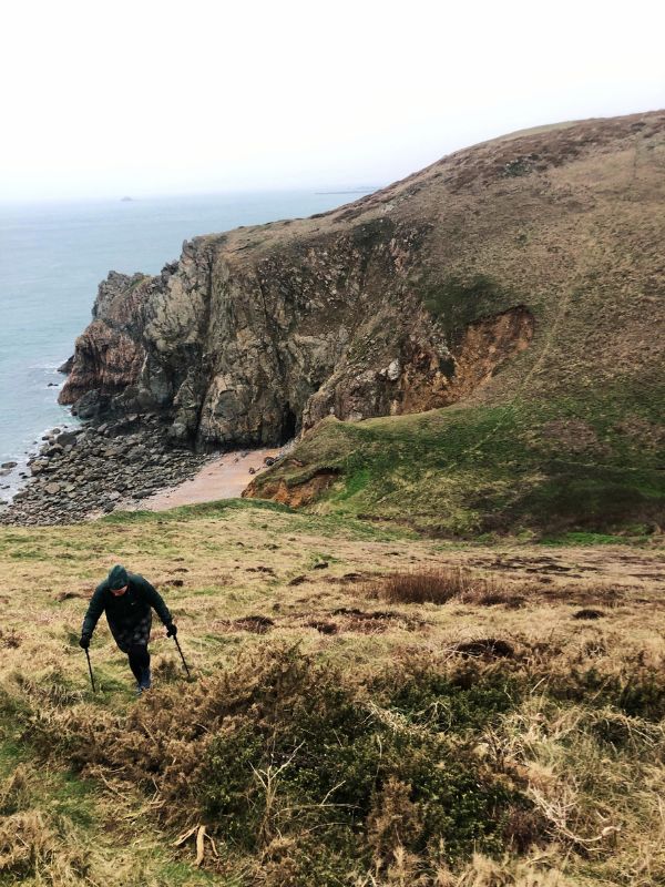 See that thin path straight down the far side?  Yup, that's the one!