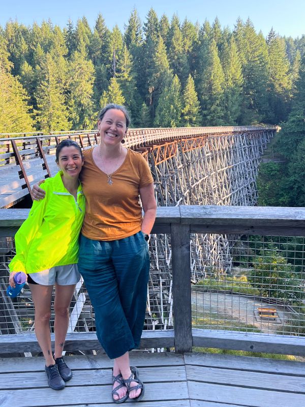 Hike to the Kinsol Trestle with a friend from Monteverde