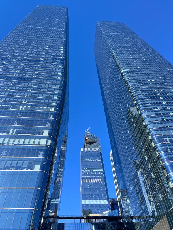 Last chance to be a neck-craning New York tourist