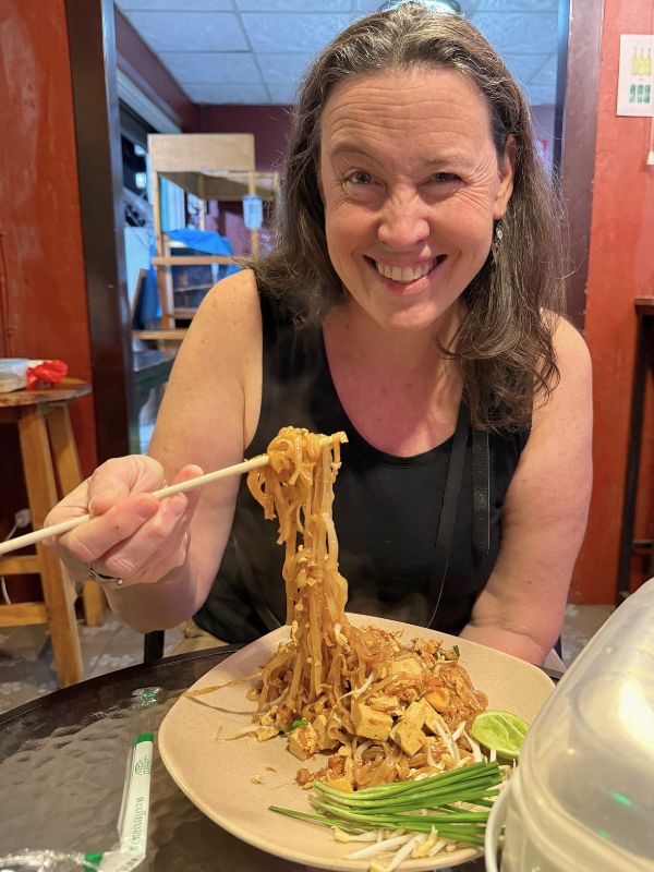 Sarah actually made it to day 3 before succumbing to Pad Thai