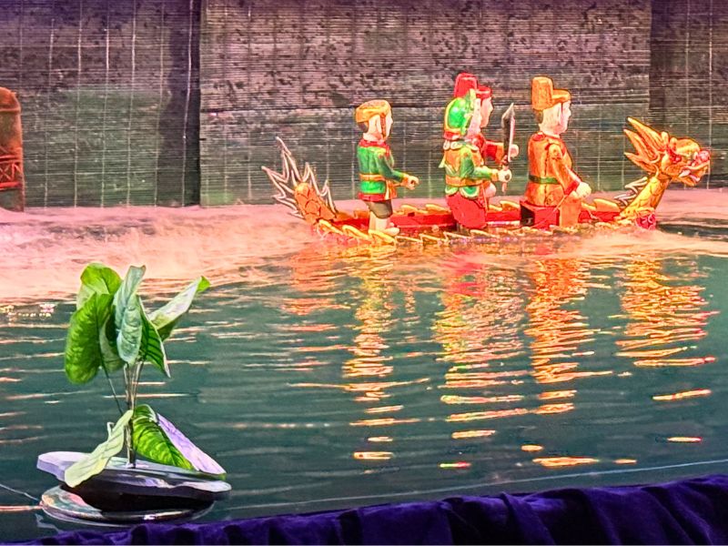 One Day in Hanoi - puppets