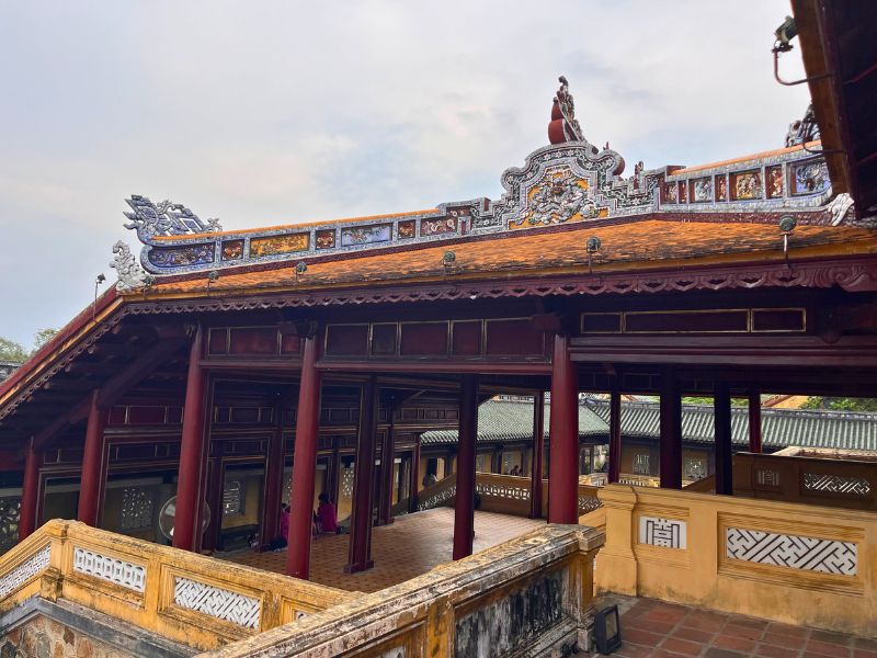 Detail even on the roof