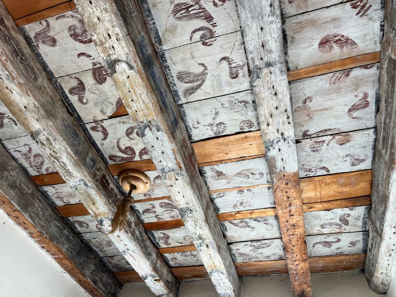 What a ceiling!