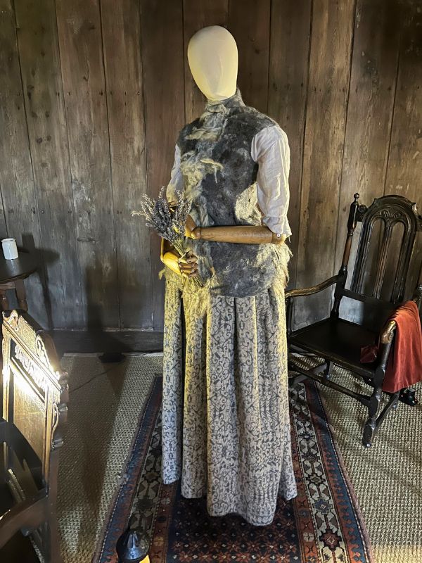 Geillis' dress