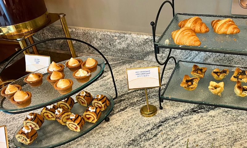Credit Card Hack into lounge buffet