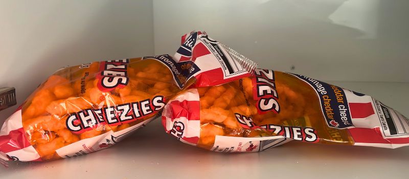 Real Canadian - Hawkins Cheezies!