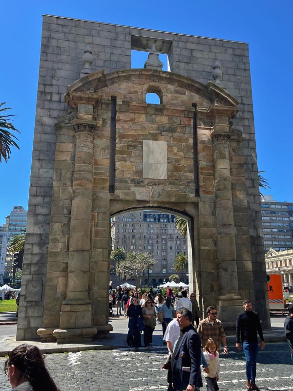 Historic gate to the old city of Montevideo